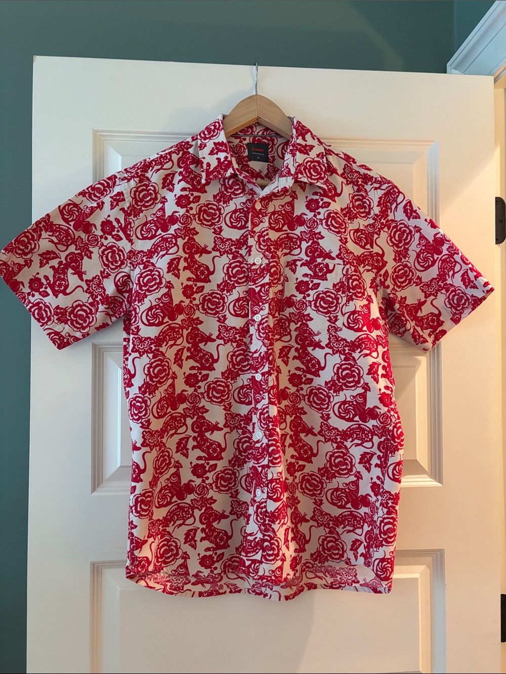 Men's Short-Sleeve Button-Down Shirt in Red Floral Print
